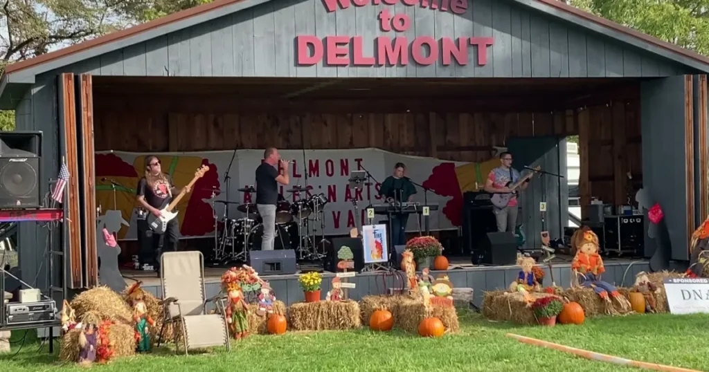 Delmont Apple 'n Arts Festival