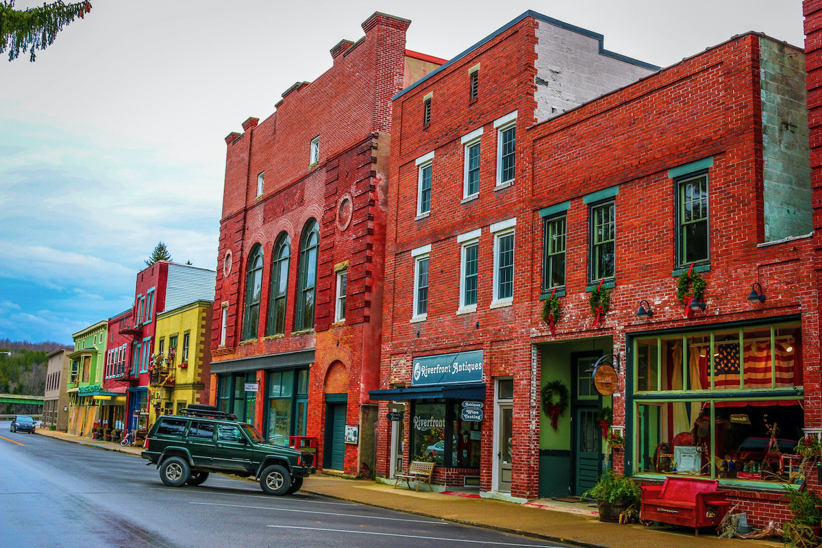 The town of Thomas, West Virginia on a sunny day