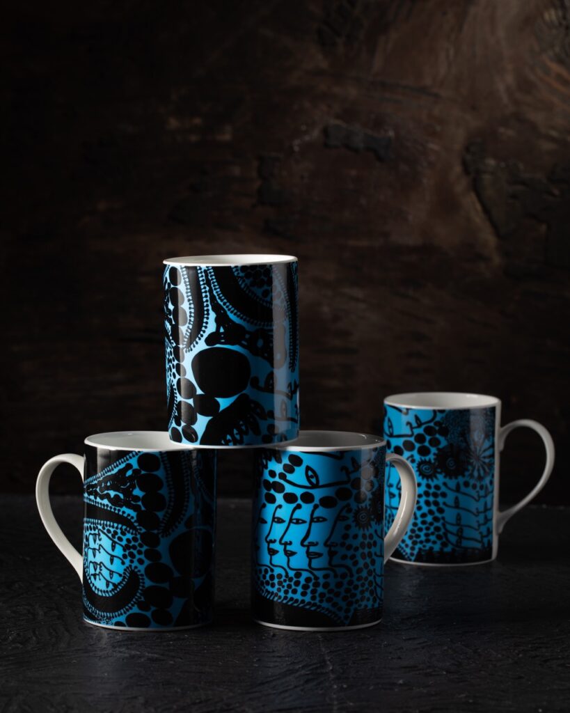 A four set of blue pattern glasses.