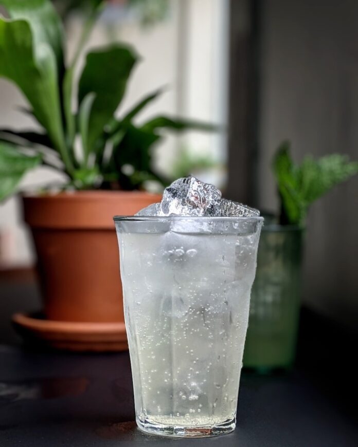 A bubbly Eastside cocktail from Goodlander Cocktail Brewery.