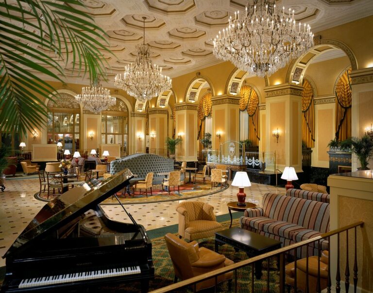 lobby 768x605
