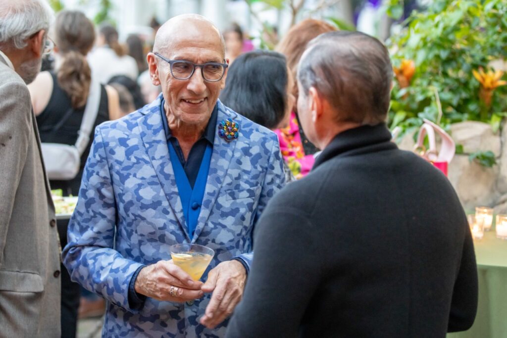 Richard Parsakian, Eons Fashion Antique.