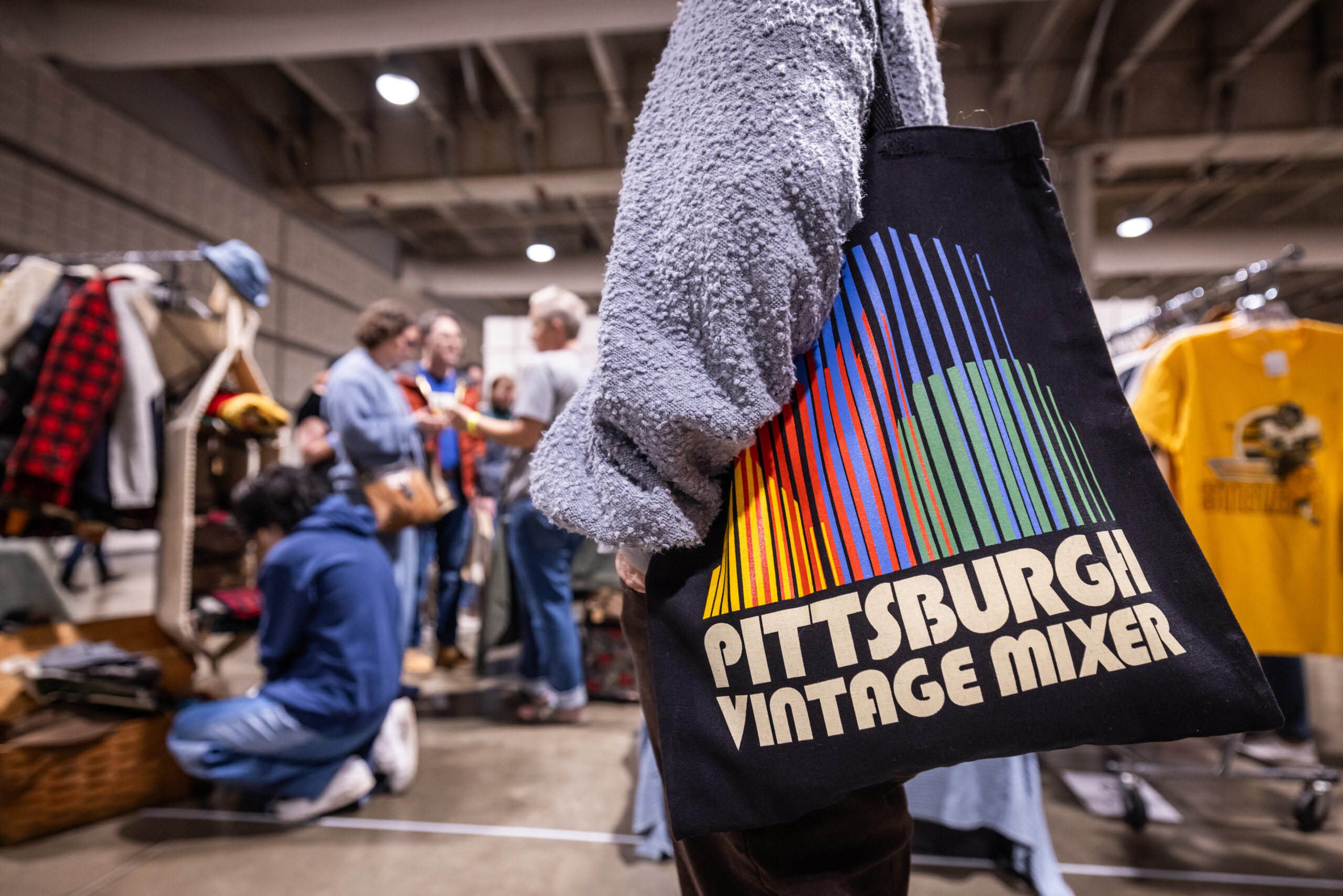 Pittsburgh Vintage Mixer tote bag worn by someone in grey sweatshirt