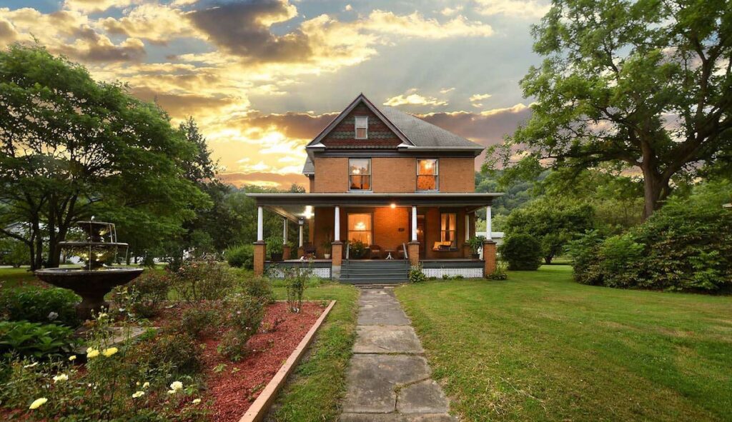 Historic house where Silence of the Lambs was filmed near Pittsburgh at sunset